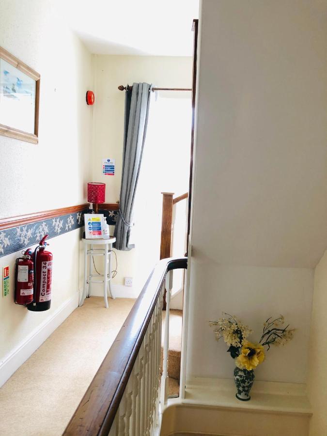 Brook House Bed and Breakfast Μπρόντγουεϊ Εξωτερικό φωτογραφία