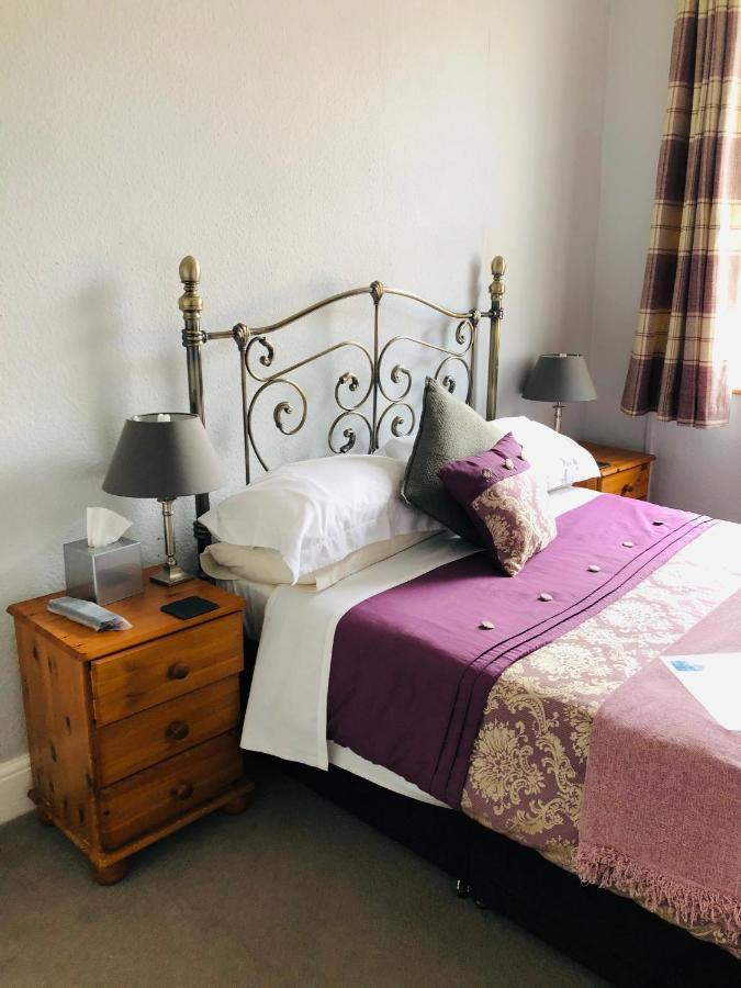 Brook House Bed and Breakfast Μπρόντγουεϊ Εξωτερικό φωτογραφία
