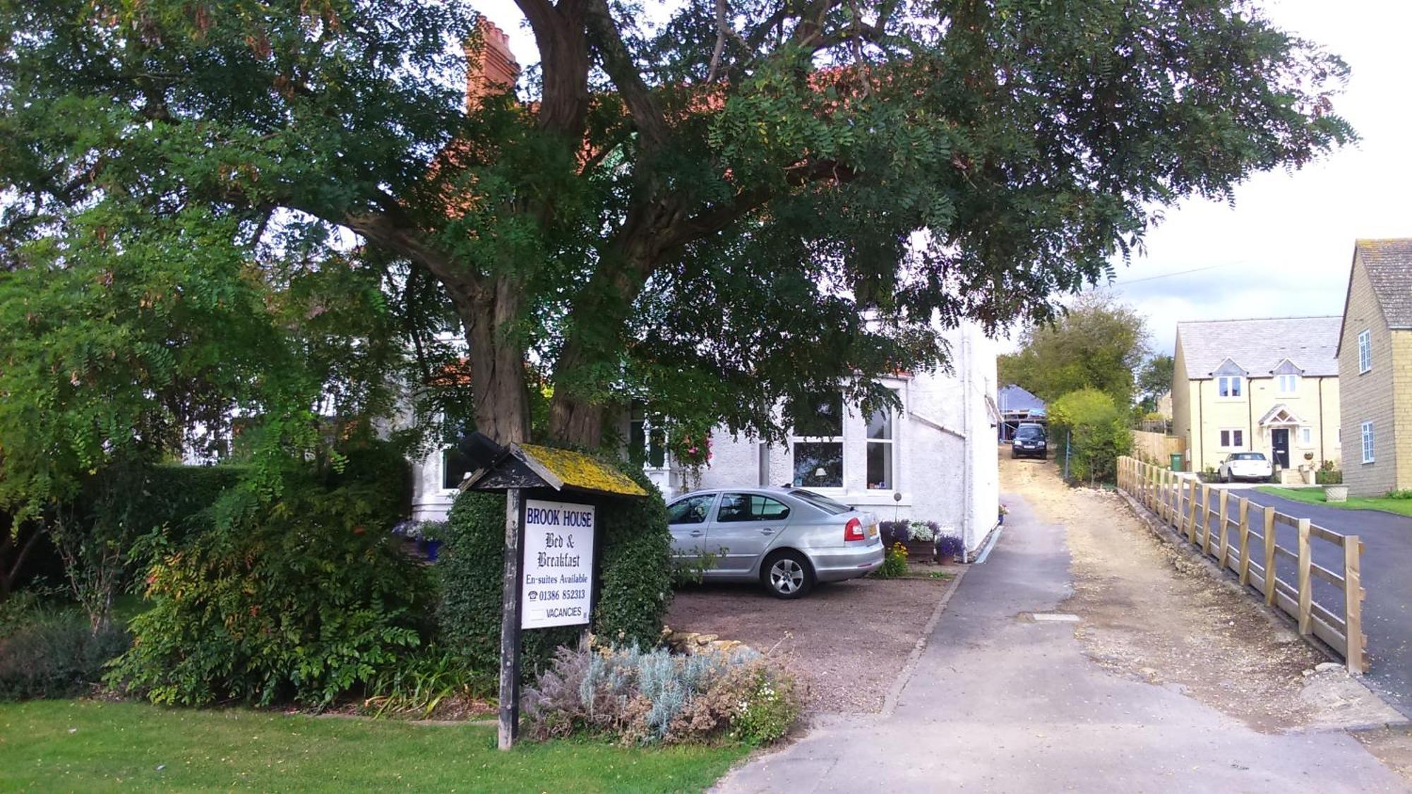 Brook House Bed and Breakfast Μπρόντγουεϊ Εξωτερικό φωτογραφία