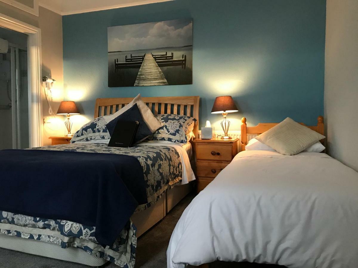 Brook House Bed and Breakfast Μπρόντγουεϊ Εξωτερικό φωτογραφία